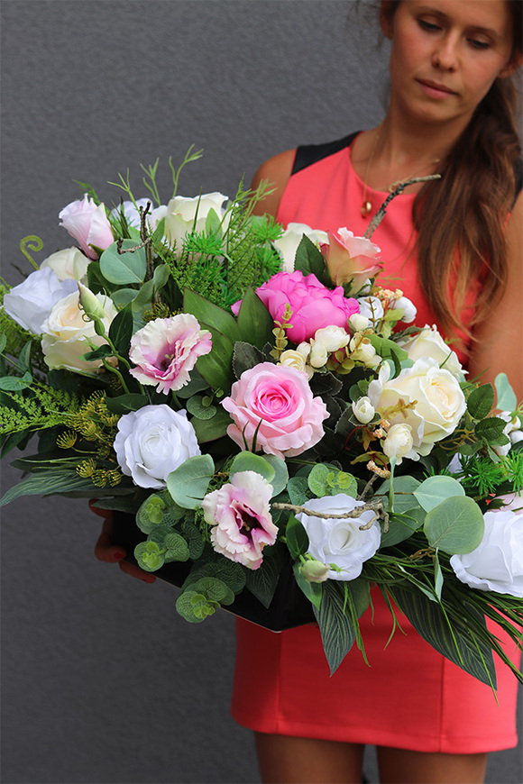 Różowe Motyle Edyty, kompozycja nagrobna w naczyniu, wym.48x90cm