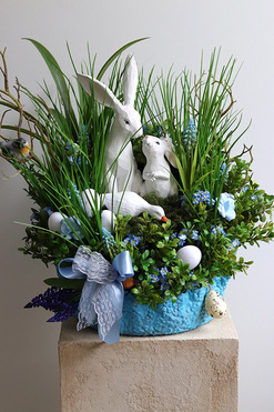 OD RĘKI Familiada, stroik wielkanocny z zajączkami, wys.48cm