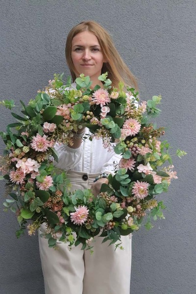 Różowy Las, wianek dekoracyjny na drzwi