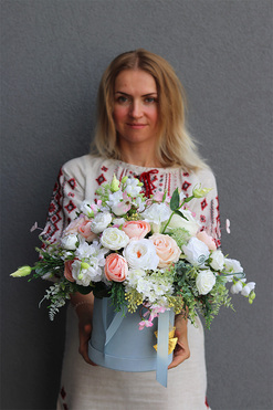 Vellurra Light Blue, welurowy flowerbox z zawieszką, wys.42cm  