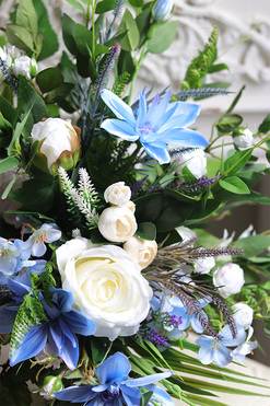 Blue Oceano, bukiet nagrobny we wkładzie, dł.50cm 