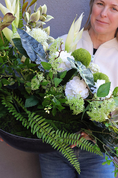 Rowena, kompozycja nagrobna w misie