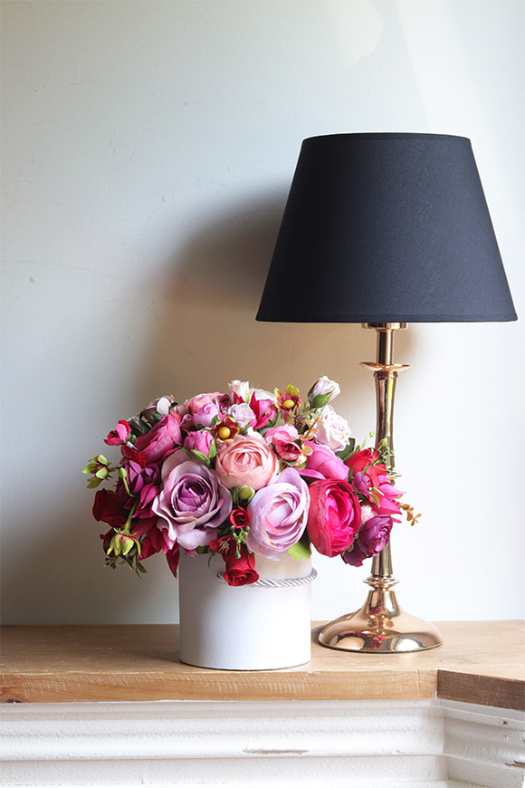 Amarantis, elegancki flowerbox z różowymi kwiatami