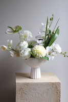 Wedding Day Leori, biała kompozycja w pucharze	