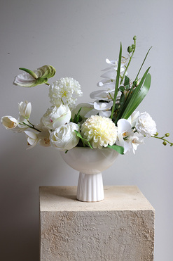 Wedding Day Leori 4, biała kompozycja w pucharze, wym.46x46x28cm