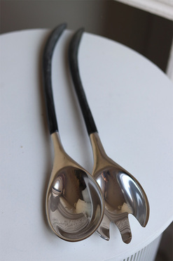 OD RĘKI Negra, aluminiowe szućce do sałaty, dł.37cm