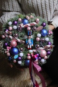 Cute Lollypop, świąteczny wianek z dziadkiem do orzechów, śr.27cm 