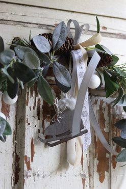 Simple House, wianek zimowy na obręczy, śr.37cm 