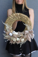 Zrelaksowany Zając, wiosenny wianek z zajączkiem