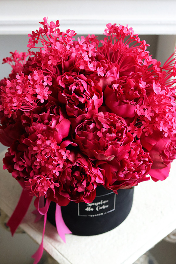 Cecina Magenta, kwiatowy box