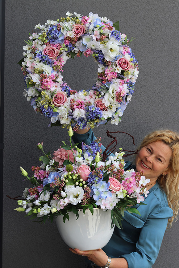 Czarująca Wiosna Nova, kwiatowy wianek, śr.54cm