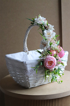 Trulla Pink 2, uroczy koszyczek wielkanocny z serwetką, wys.28cm