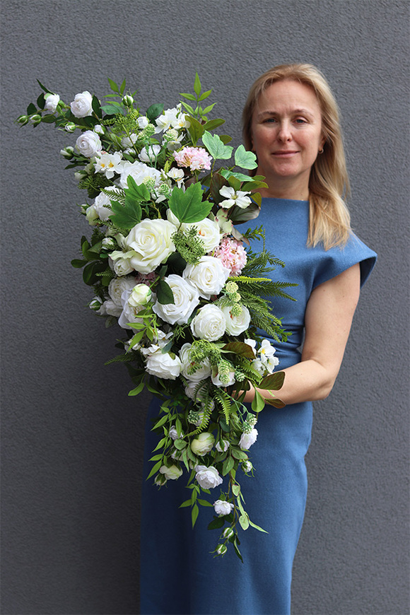 Golderita Laos, kompozycja w ceramicznej łódce