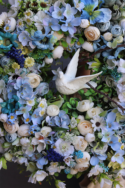 atrakcyjny kwiatowy wianek, Gołębica