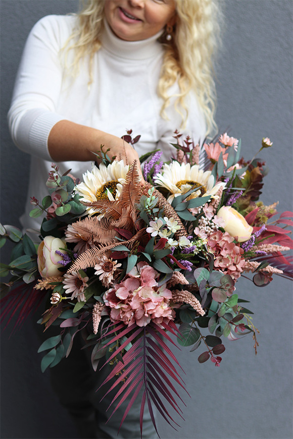 Kleonia Fall, jesienny kosz z kwiatami