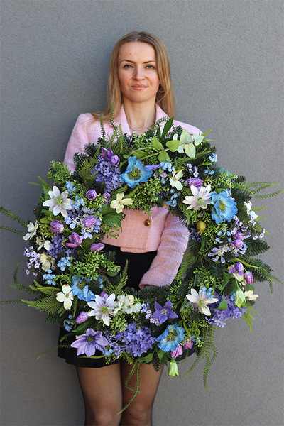 Heretera, duży wianek na drzwi