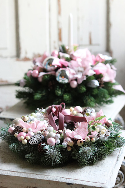 bogaty świąteczny stroik, Pink Magnolie, wym.24x39cm 