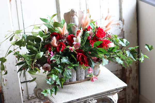 Czerwona Łuna, dekoracja nagrobna z aniołem, wym.43x48cm  