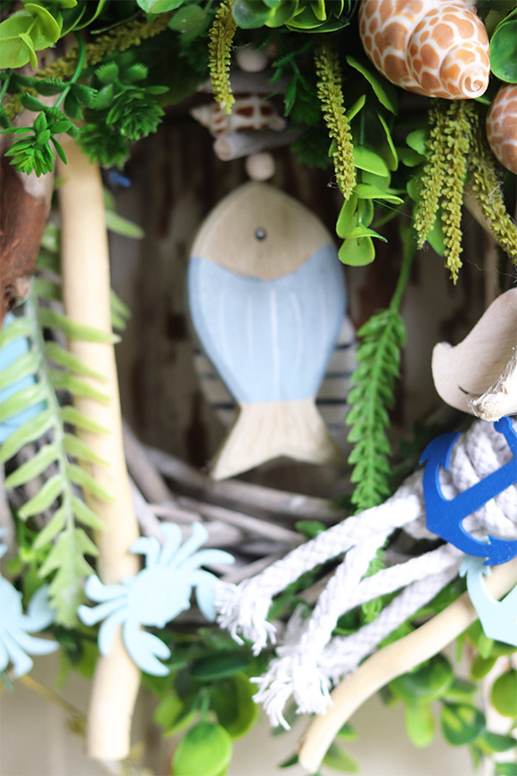 marynistyczny wianek z zawieszką, Rybka, śr.34cm