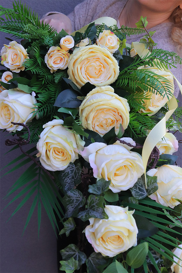 Rosalinda Roses, Rosalinda Roses Set, bukiet nagrobny do położenia, kremowy