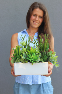 Bianco Chianti, kompozycja z sukulentami w donicy glamour, wys.30cm