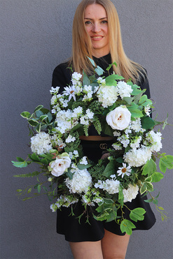 OD RĘKI Biały Dom, wianek komunijny z białych kwiatów, śr.46cm