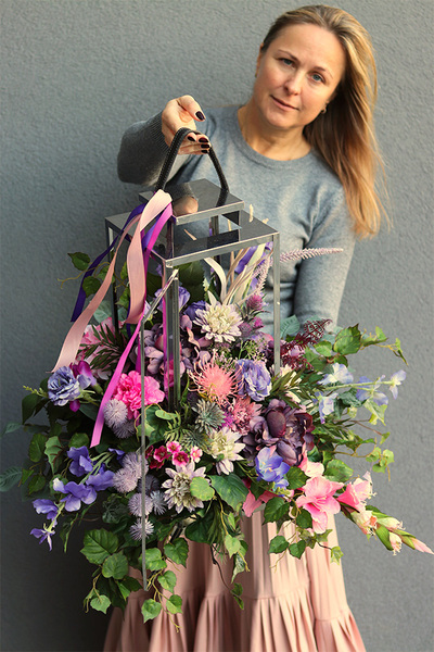 Angelo Garden Otello, lampion nagrobny z kwiatami