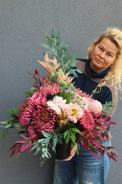 Astry Pink, bukiet nagrobny we wkładzie, wys.60cm