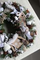 Nulira, zimowy wianek na drzwi w stylu skandynawskim