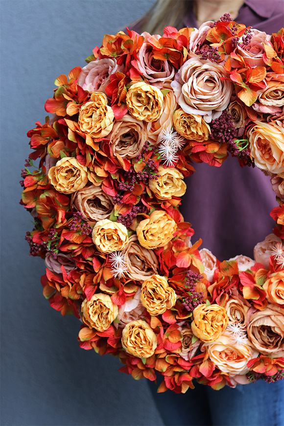 Orangia Rose, pomarańczowy wianek na drzwi z kryształkami	