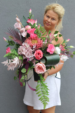 Astry Pink Modeno, jesienny bukiet nagrobny we wkładzie, dł.60cm