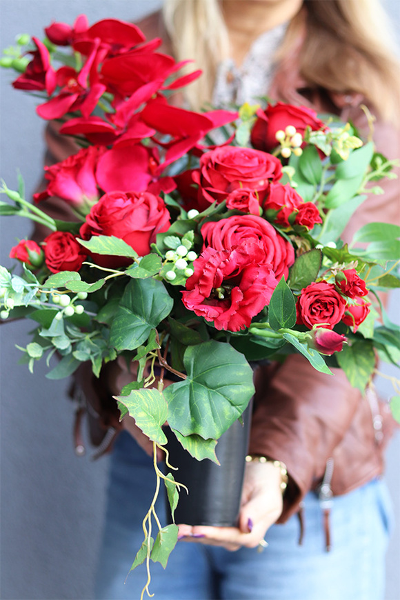 Red Roses Lux, bukiet nagrobny we wkładzie, dł.52cm