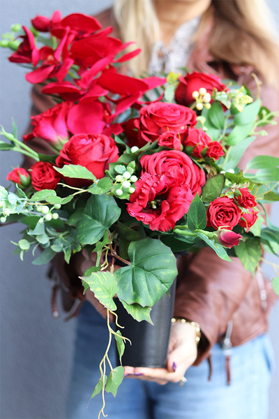 Red Roses Lux, bukiet nagrobny we wkładzie, dł.52cm 
