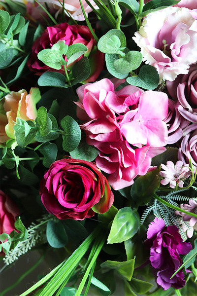 Jedua, bogata dekoracja nagrobna w naczyniu