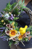 Wiosna dla Ciebie, asymetryczny wianek na drzwi z ptaszkiem