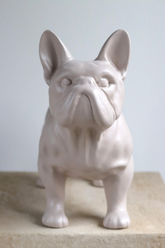 Dog in the Fog, figurka pies bulldog