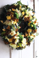 Goldita, bogaty wieniec nagrobny na igle, śr.50cm 