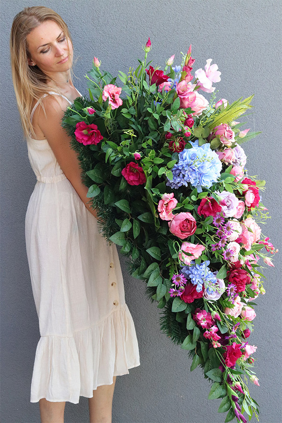 Kolorowa Giganta, duża wiązanka nagrobna