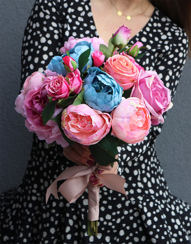 Caryca Light Pink, bukiet kwiatowy do ręki, dł.43cm 