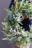 Evergreen, zielony wianek dekoracyjny z ostem