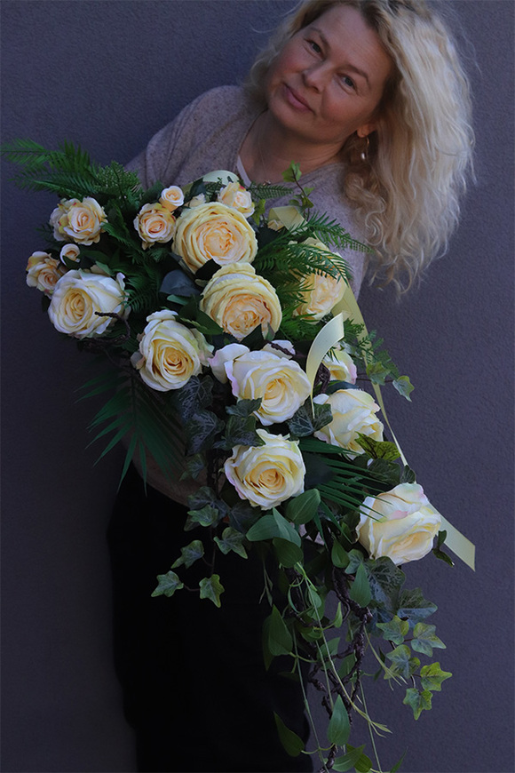 Rosalinda Roses, Rosalinda Roses Set, bukiet nagrobny do położenia, kremowy