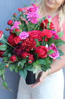 Red Pink Dekorea, bukiet nagrobny we wkładzie