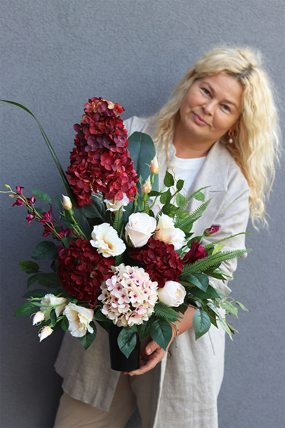 Burgundia, komplet dekoracji nagrobnych