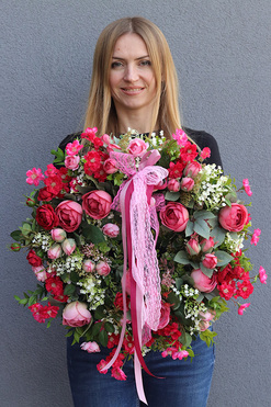 Różany Świat, różowy wianek na drzwi, śr.49cm 