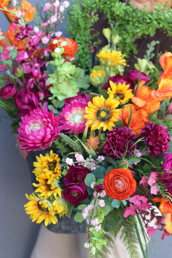 Volcan Breda, nowoczesna kompozycja nagrobna w misie