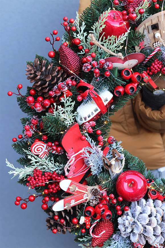 Christmas Moko 2, ogromny wianek świąteczny
