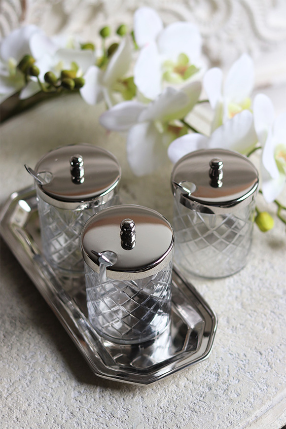 trzy słoiki na tacy, Lux Villa Silver Glamour