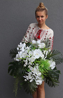 Czysta Biel Cesarska, elegancka kompozycja nagrobna w naczyniu