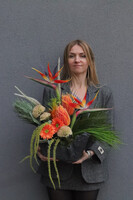 Amazonka Volcan, komplet dekoracji nagrobnych, kompozycja + bukiet