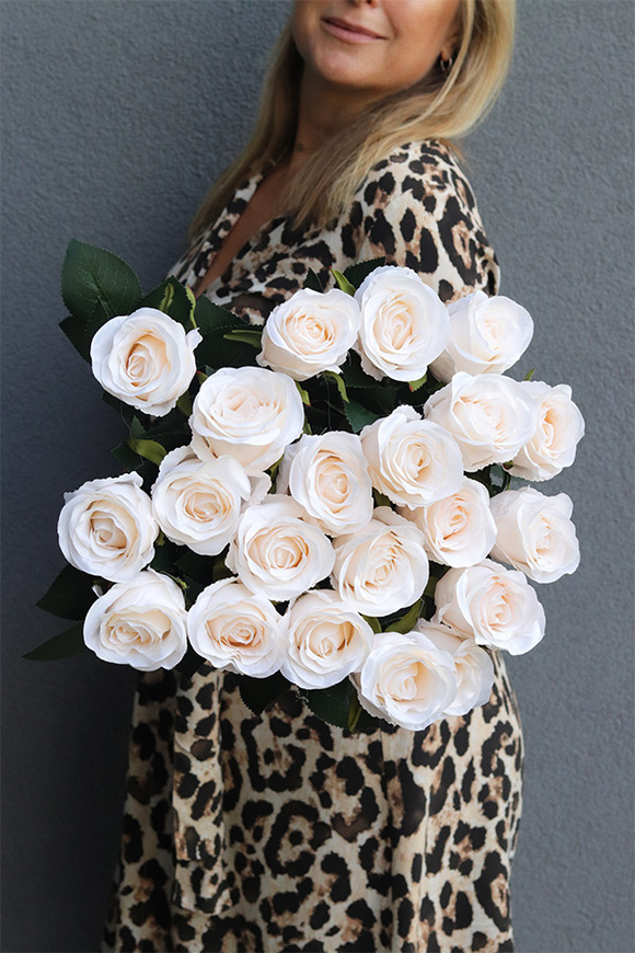 Roses, bukiet róż, kremowe